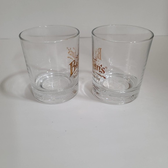 2 Saint Brendan's Irish Cream glasses - Picture 5 of 7